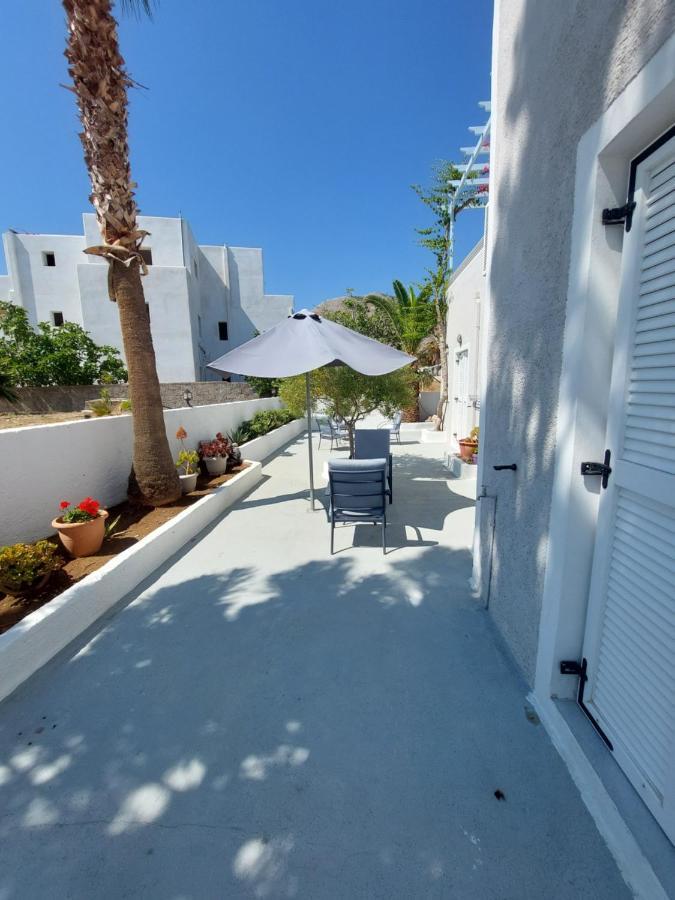 Alkyon Hotel Kamári エクステリア 写真