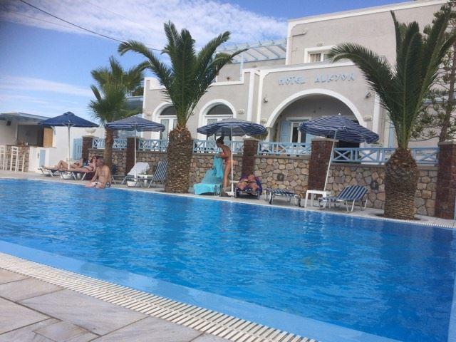 Alkyon Hotel Kamári エクステリア 写真