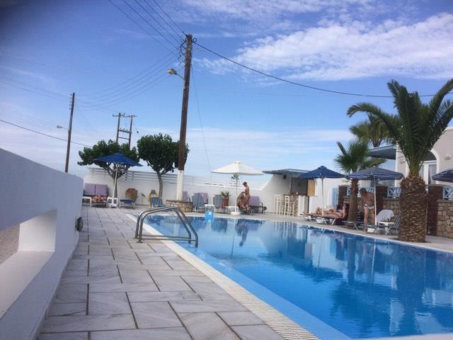 Alkyon Hotel Kamári エクステリア 写真