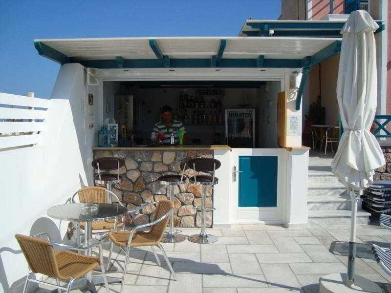 Alkyon Hotel Kamári エクステリア 写真