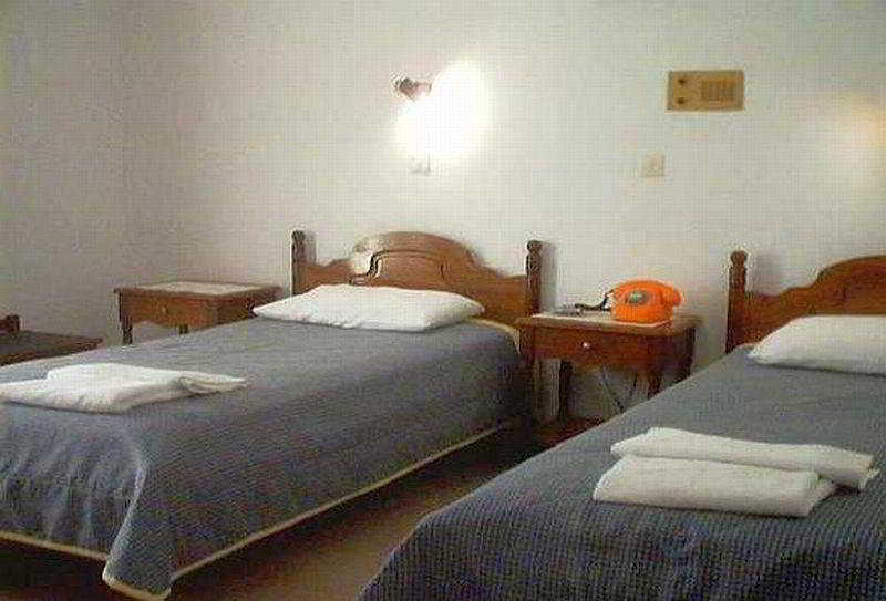 Alkyon Hotel Kamári エクステリア 写真