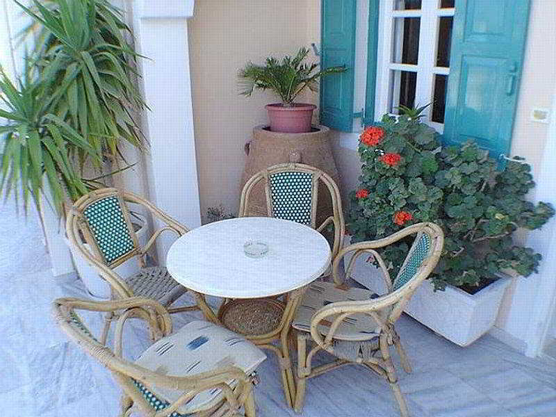 Alkyon Hotel Kamári エクステリア 写真