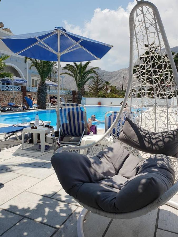 Alkyon Hotel Kamári エクステリア 写真