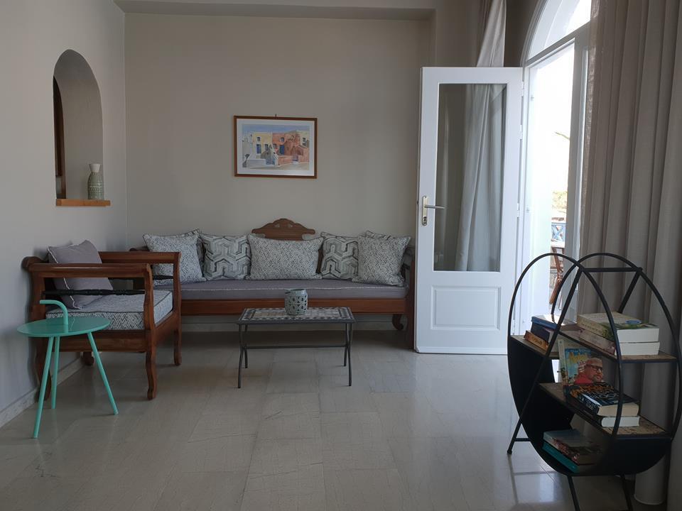 Alkyon Hotel Kamári エクステリア 写真